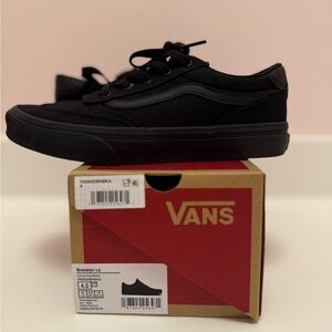 Vans Brooklyn Kids Low Top Sneakers